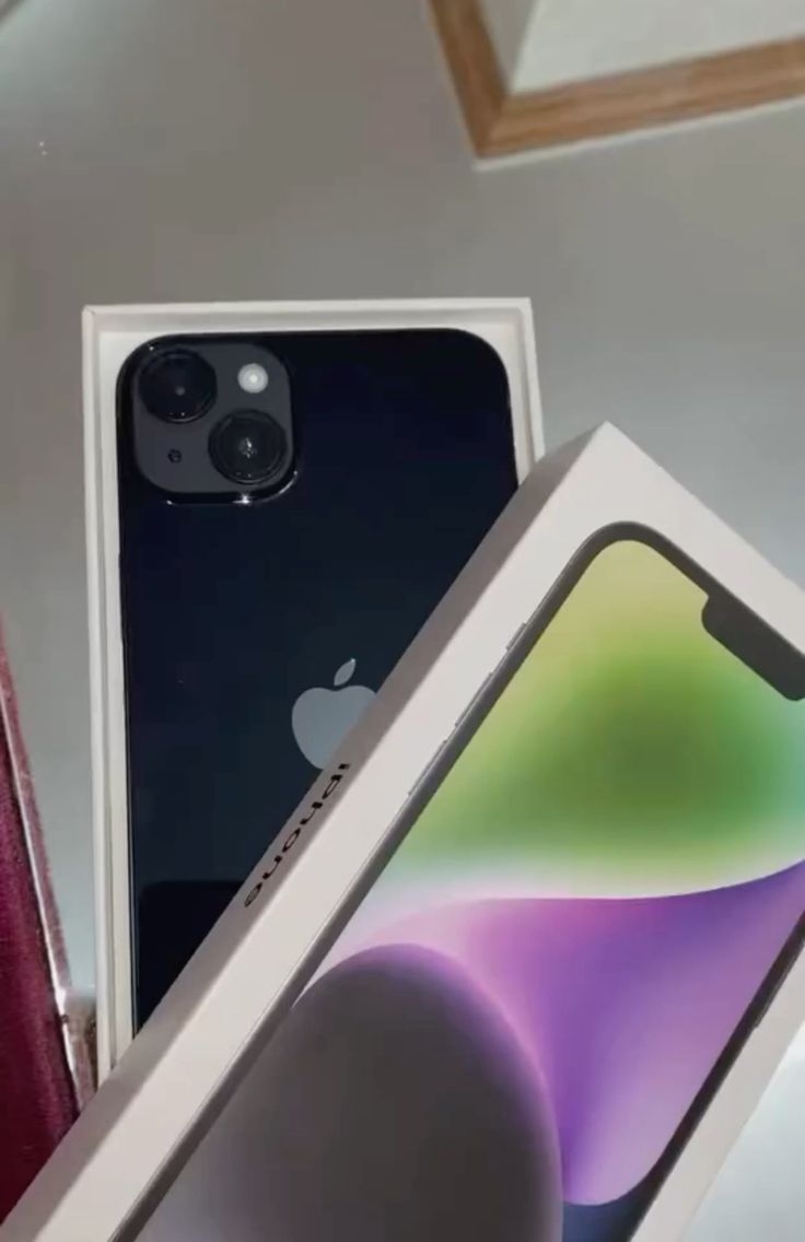 Apple iPhone 14 128GB Sellado - Medianoche